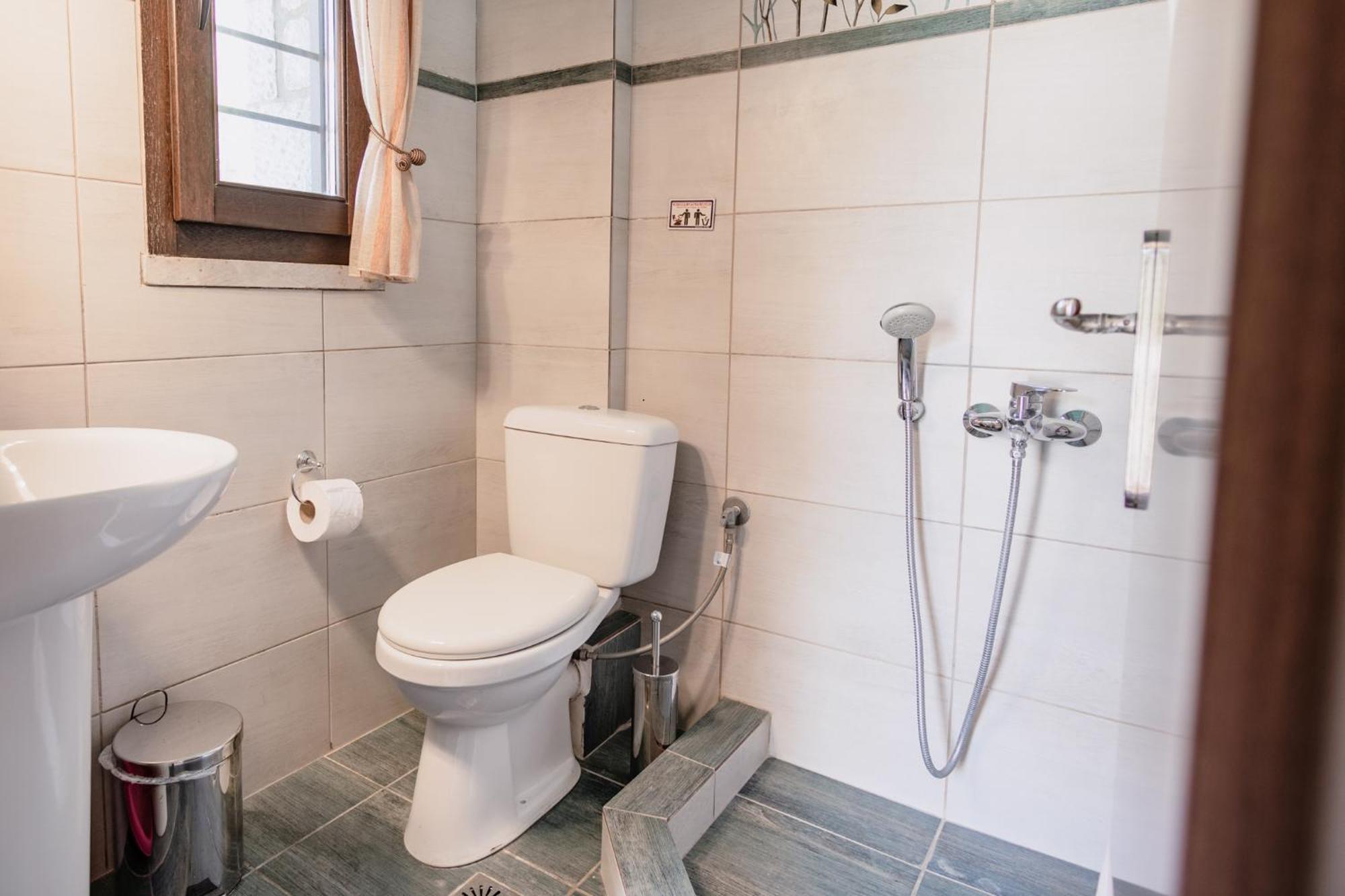 Appartement Xenios Kotronas Extérieur photo