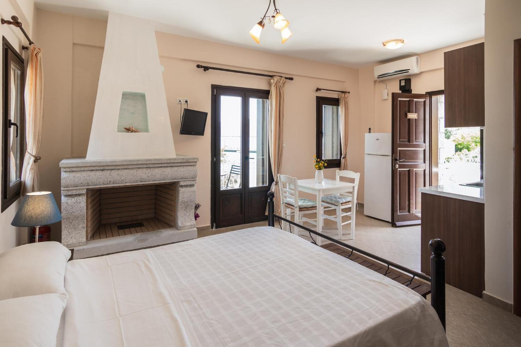 Appartement Xenios Kotronas Extérieur photo