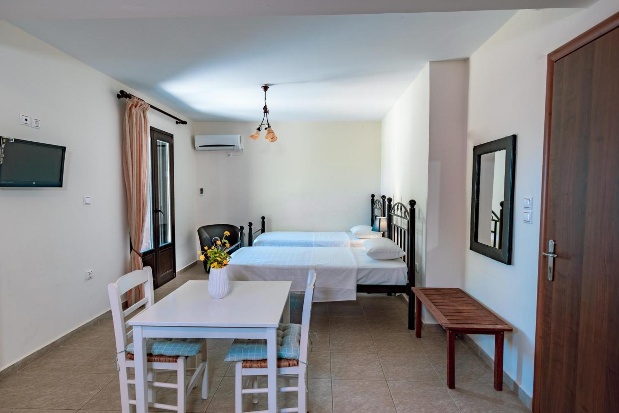 Appartement Xenios Kotronas Extérieur photo