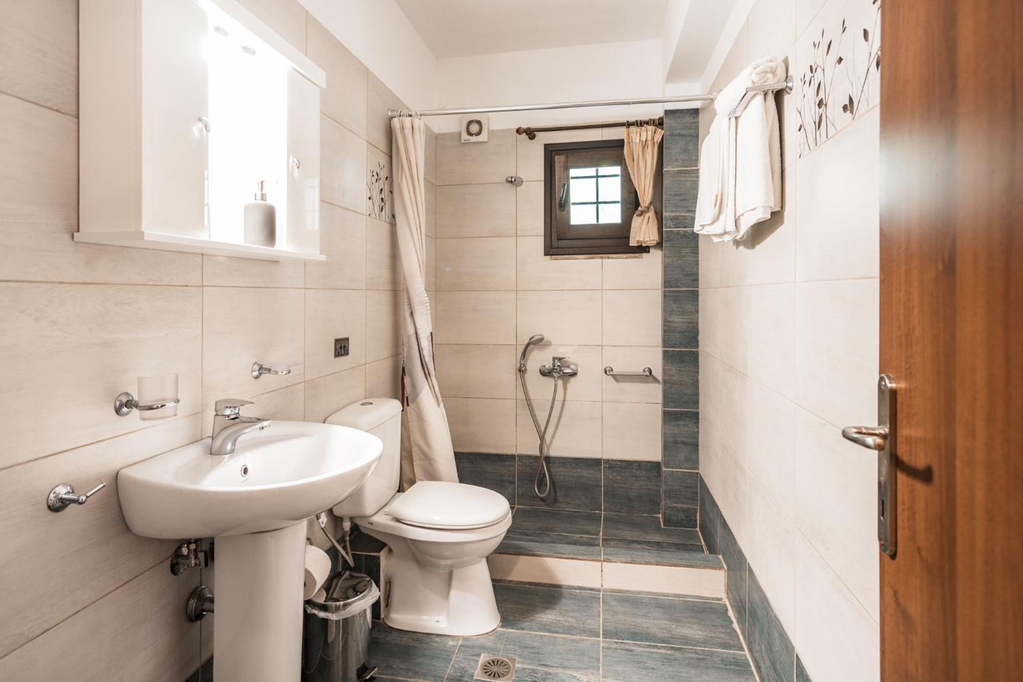 Appartement Xenios Kotronas Extérieur photo