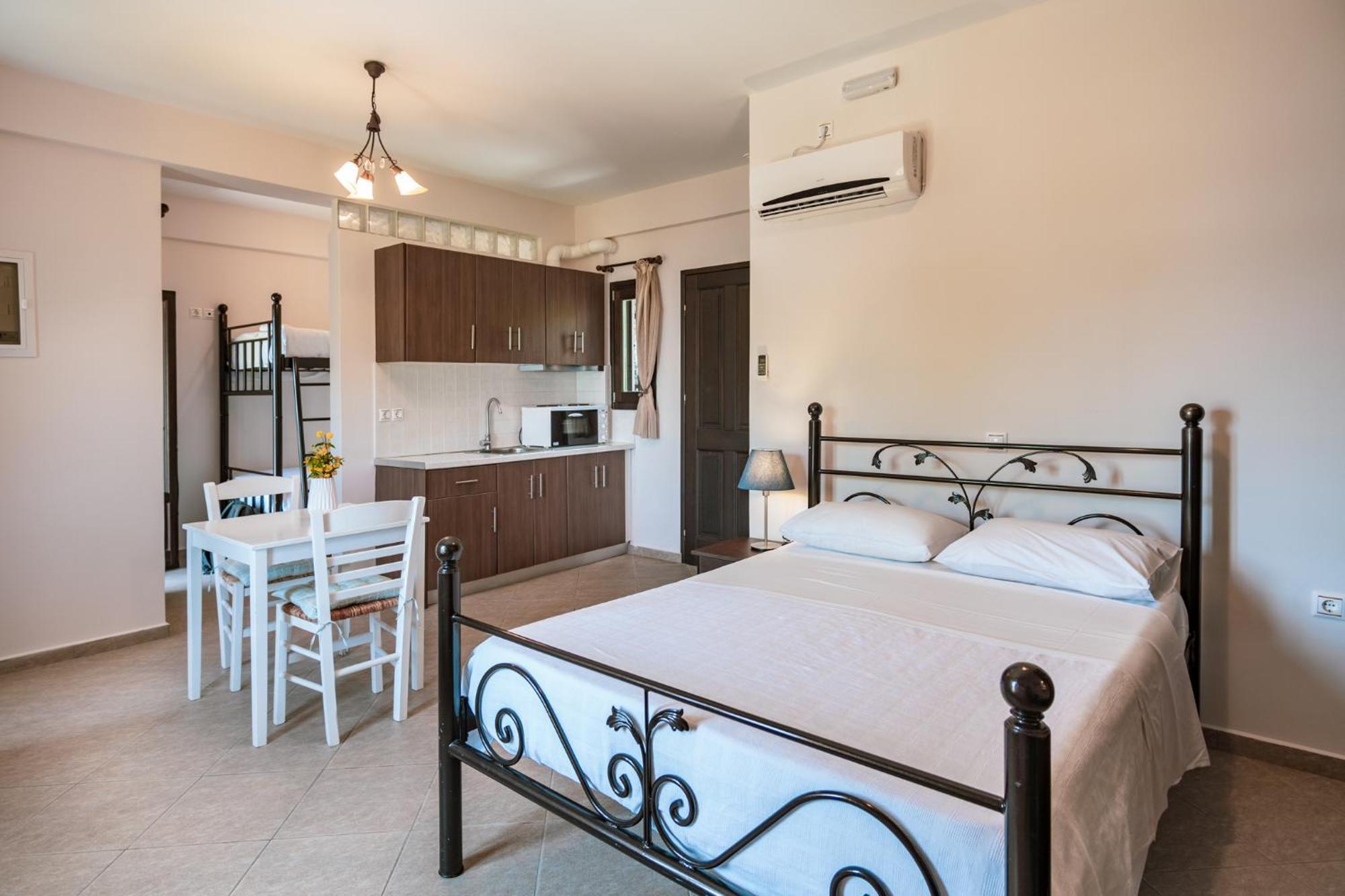 Appartement Xenios Kotronas Extérieur photo