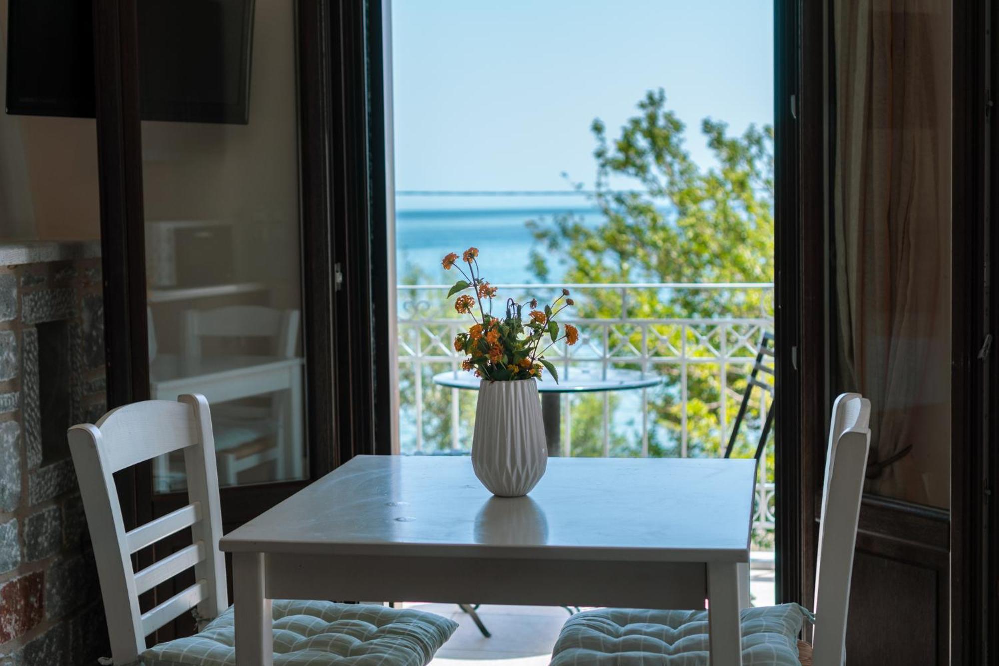 Appartement Xenios Kotronas Extérieur photo
