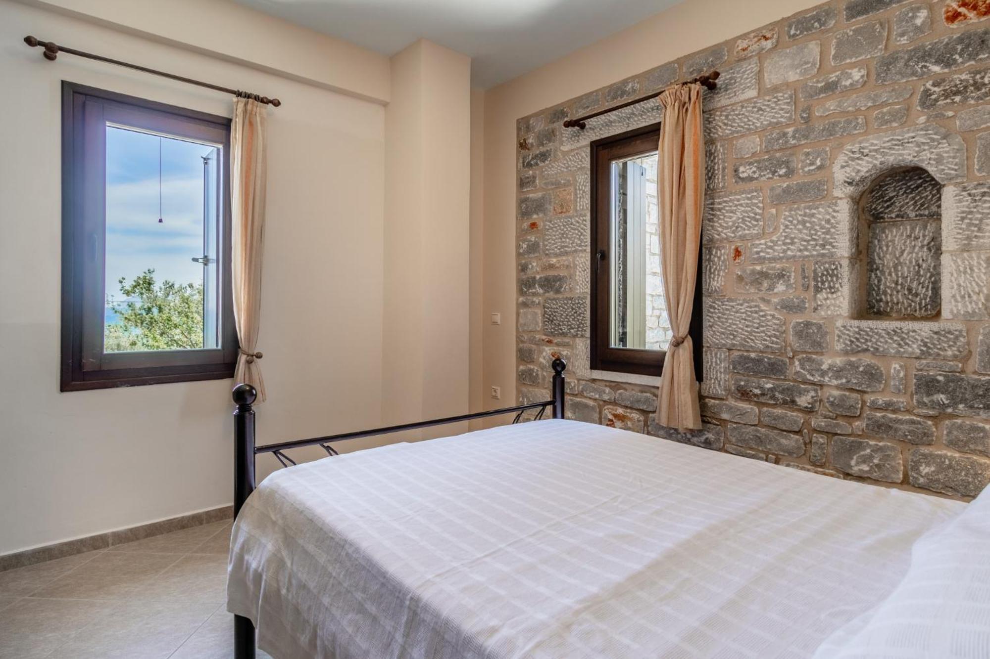 Appartement Xenios Kotronas Extérieur photo