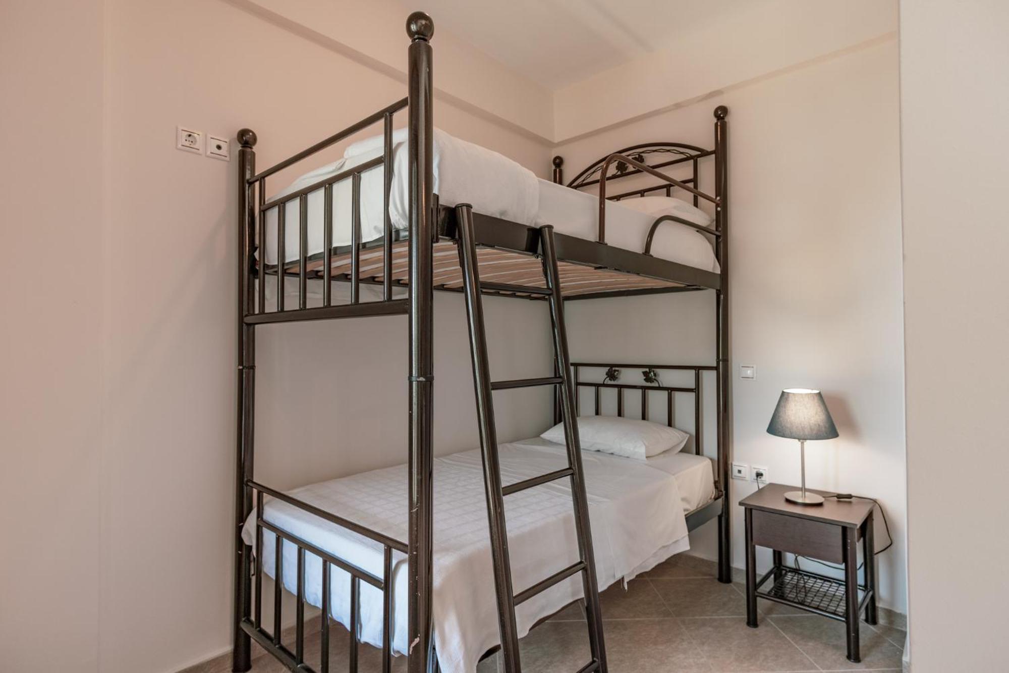 Appartement Xenios Kotronas Extérieur photo