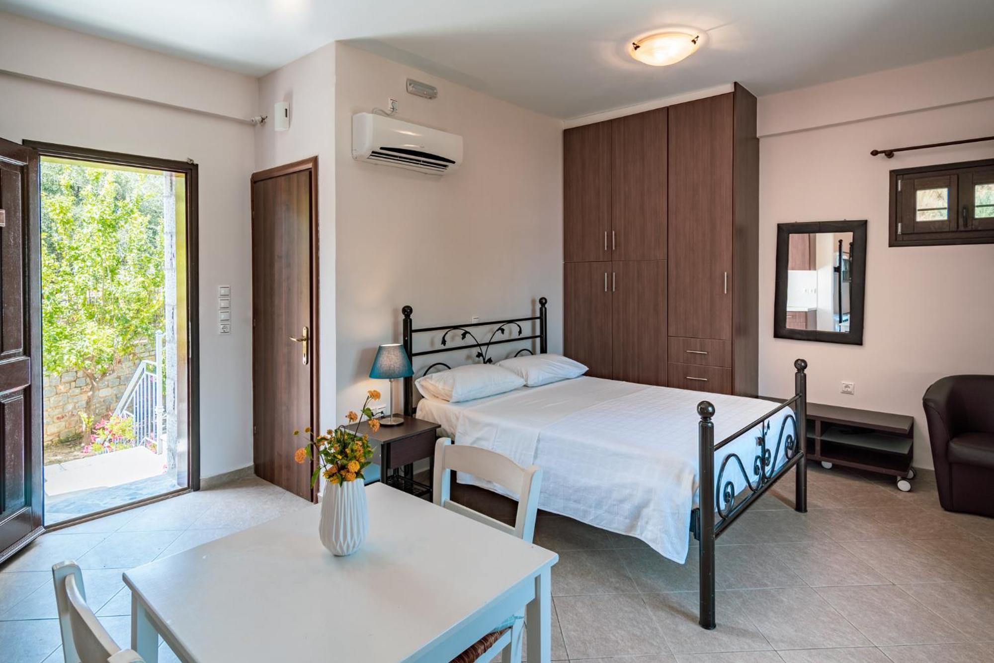 Appartement Xenios Kotronas Extérieur photo